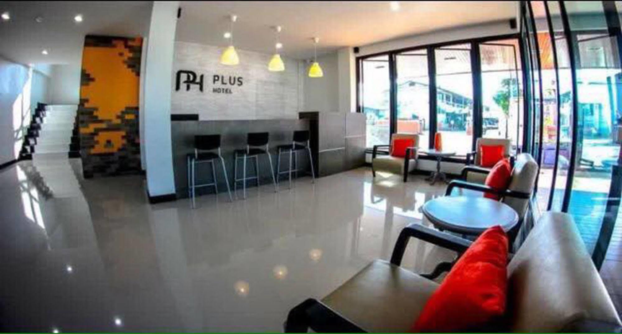 Plus Hotel Loei Exteriör bild